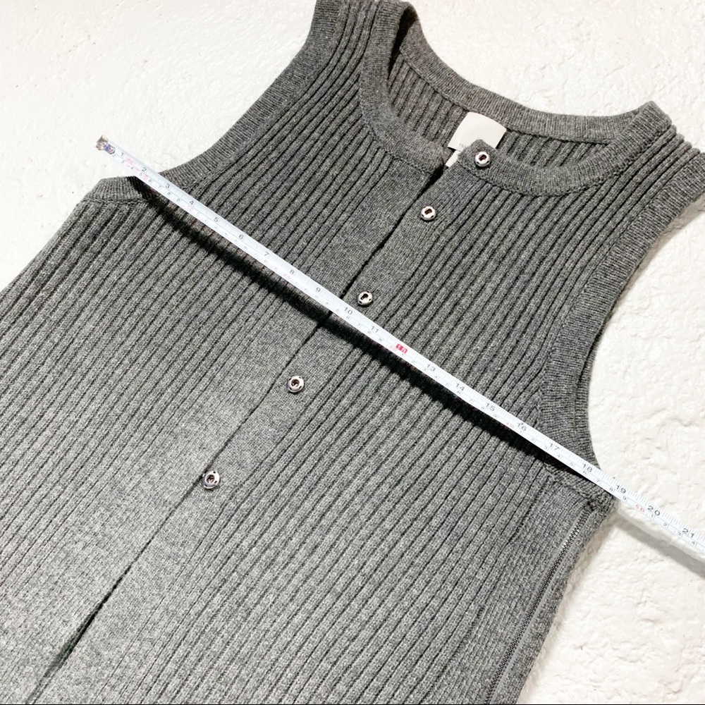 Long Ribbed Gray Vest - Picture 3 of 8